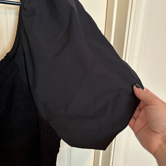 NWT Torrid Smocked Top - Picture 3 of 3